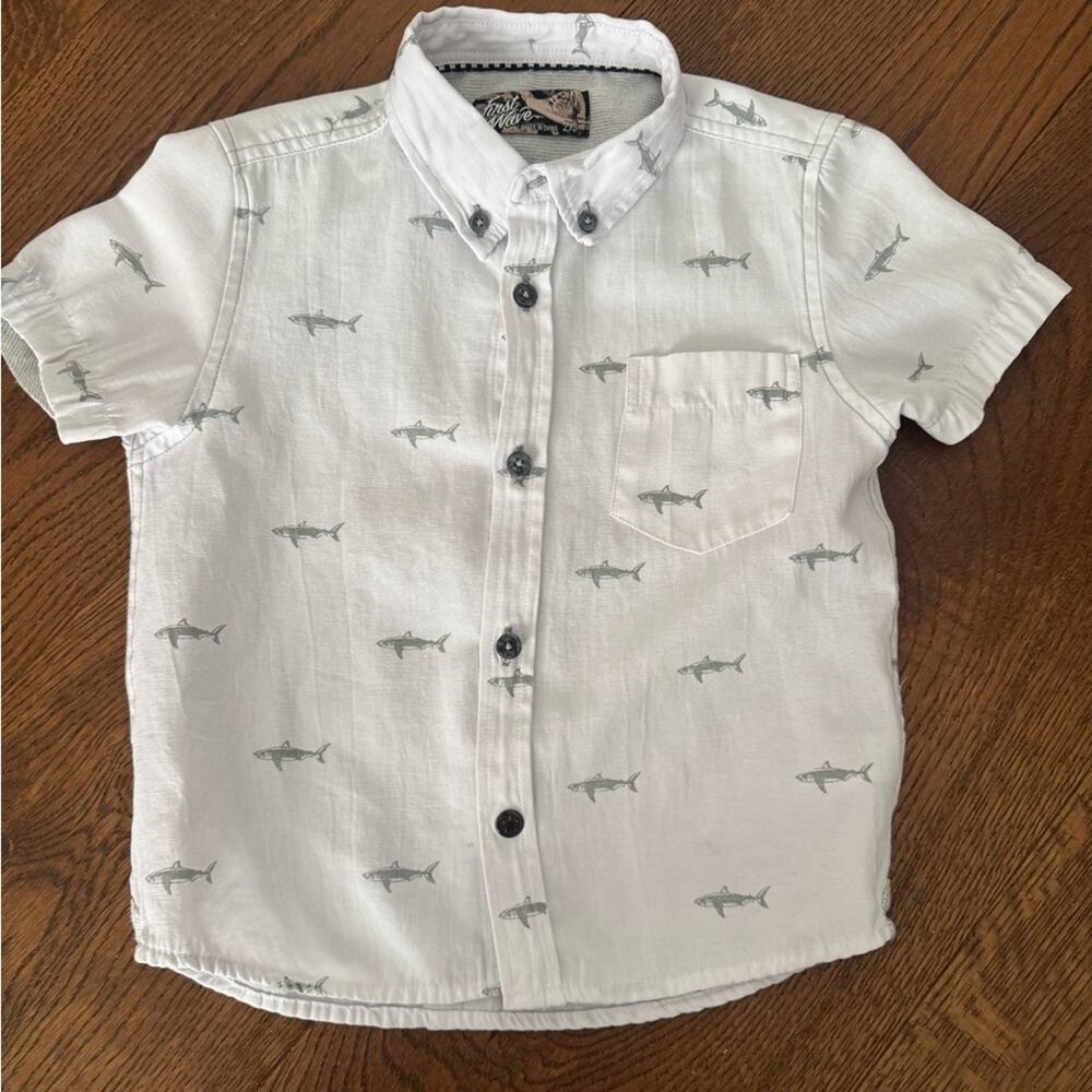 First Wave Toddler 2/3 White Short Sleeve Shirt with Gray Shark Pattern